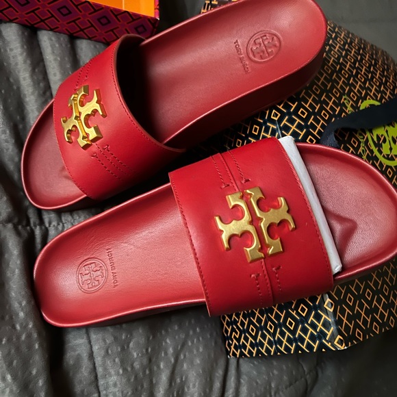 Look no further!!! Brand new with box and bag - Picture 4 of 4